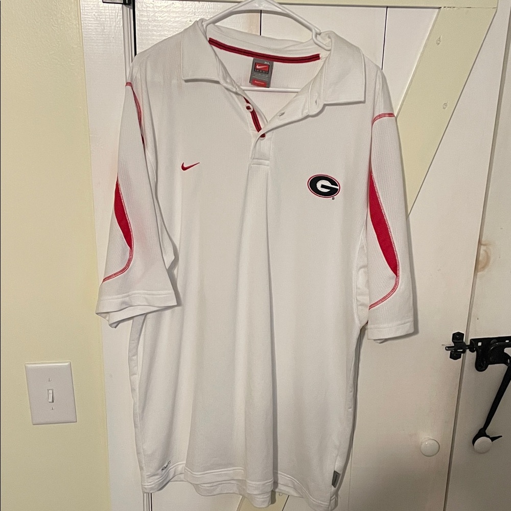 Nike White and Red Men's Polo Shirt with Logo